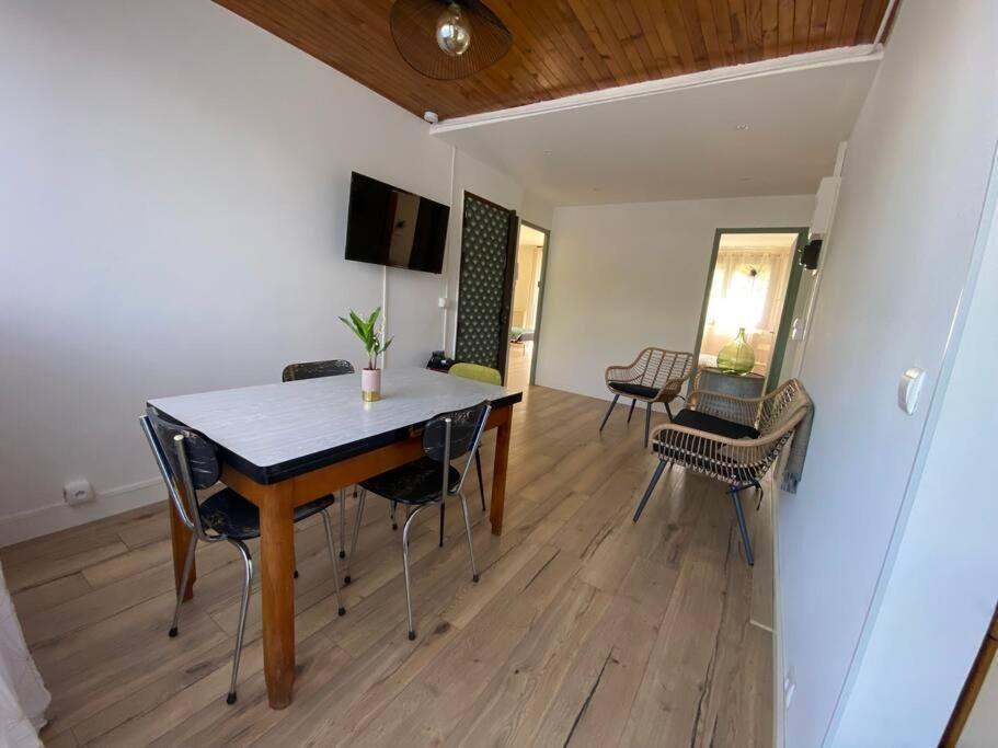 Grand Appartement 7 Couchages, 1 Place De Parking. Saint-Priest  Exterior foto