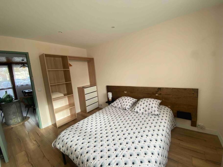 Grand Appartement 7 Couchages, 1 Place De Parking. Saint-Priest  Exterior foto